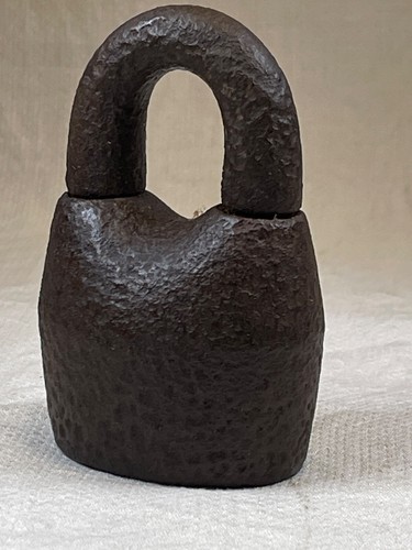 Antique Vtg Iron Padlock Scandinavian Prison Style Rectangle Hole, NO Key - Picture 3 of 13