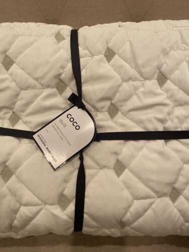Pottery Barn Modern Baby Kids Coco Velvet Reversible Quilt Twin Ivory - Picture 2 of 10