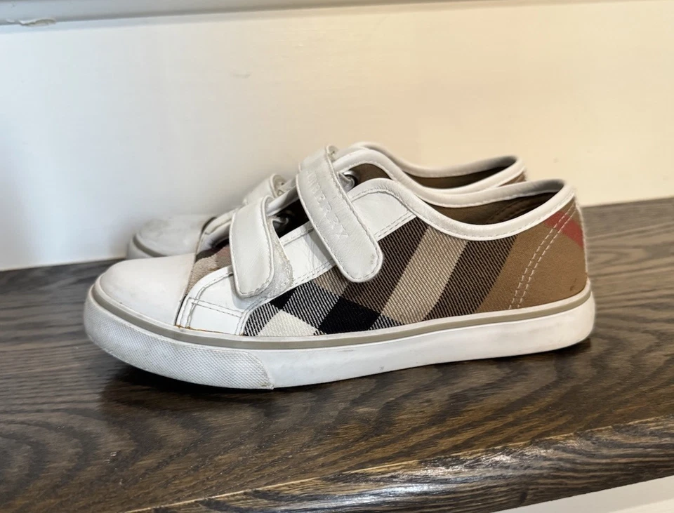 Burberry Zapatos Tenis Niños Talla 33 Foto 3 de 4