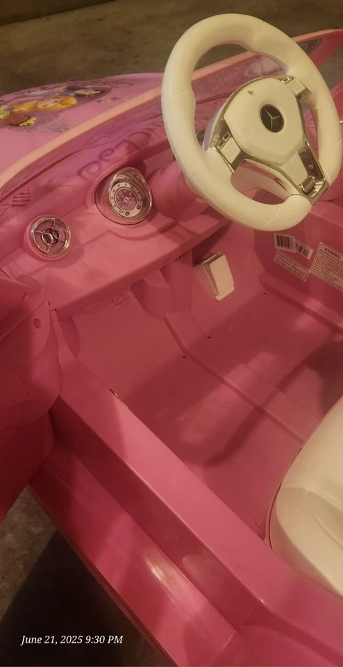 迪士尼公主梅赛德斯-奔驰 6 伏电池骑行 — 第 3/4 张图片