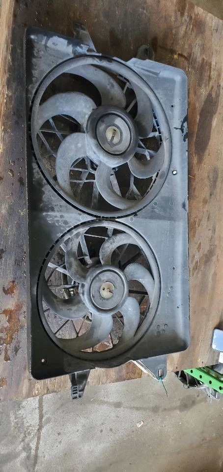 Radiator Fan Motor Fan Assembly Without Tow Package Fits 04-07 FREESTAR 1139923 - Image 3 of 4