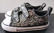 Converse Toddler Chuck Taylor All Star Glitter Sneakers   Size 7 Box is damaged