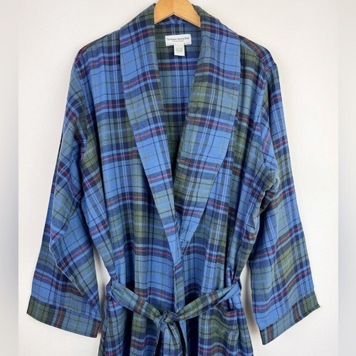 The Vermont Country Store Portuguese Flannel Robe - Picture 2 of 9
