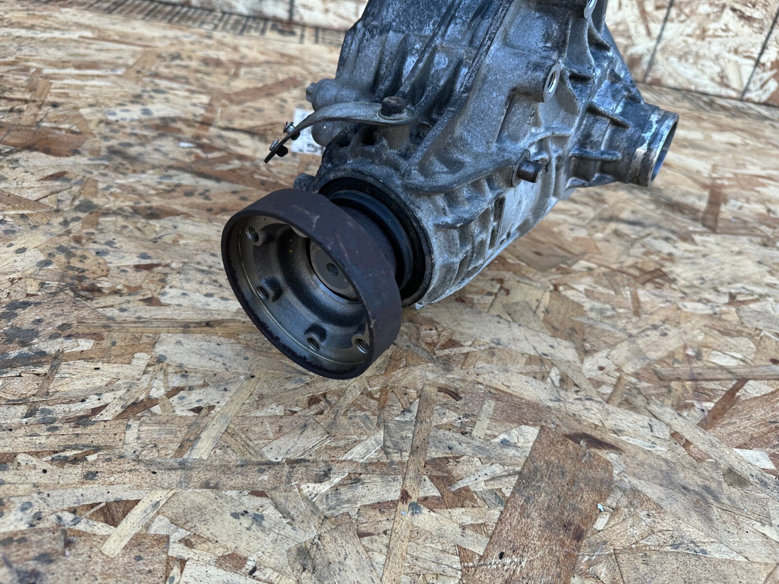 FRONT DIFFERENTIAL GEAR CARRIER ASSEMBLY OEM 14-19 MASERATI GHIBLI S