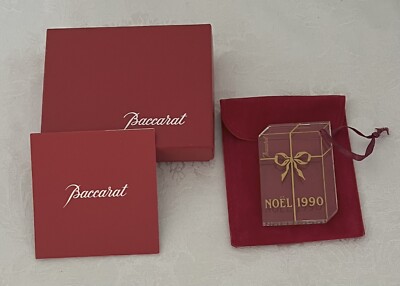 BACCARAT CRYSTAL Noel 1990 Christmas Ornament with Box & Pouch