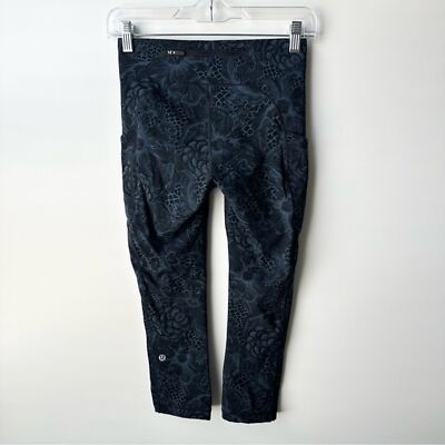 Womens Lululemon Speed Up Crop 21  Noveau Mach Blue Black Size 4 EUC