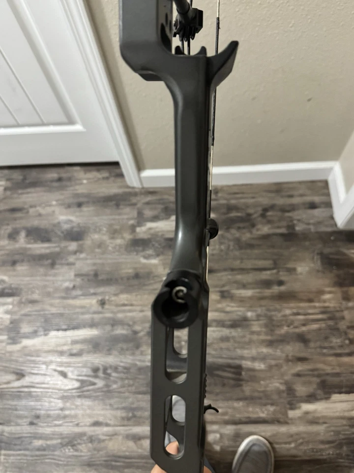 Juego de cuerdas de gas para diestros Mathews TRX 40 con Ultraview. Foto 4 de 4