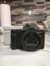 Sony Zv-1 20.1MP 4K Vlogging Camera 3 Batteries Charger Windscreen - Black