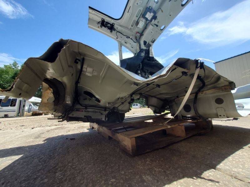 2017 2018 2019 2020 2021 2022 Maserati Levante OEM Right Rear Quarter Body Panel