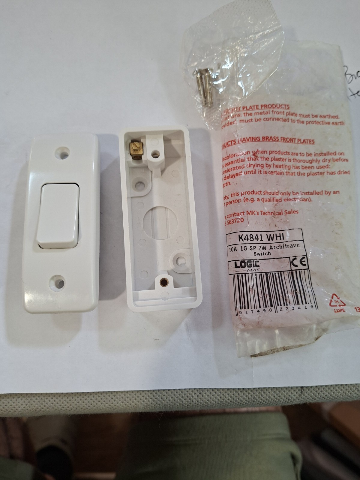 MK K4841WHI Logic Plus 10a 1 Gang  2 Way Architrave Switch with Surface Box