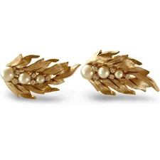 Trifari Earrings Gold Tone Faux Pearls Rhinestones Leaf Clip on VTG Statement