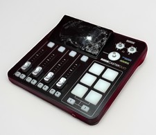 BROKEN SCREEN and Ports RodeCaster Duo Integrated Audio Production Studio Rode