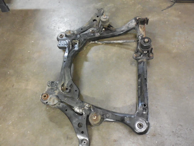 02-06 Lexus ES300 ES330 SUSPENSIÓN DELANTERA subchasis base motor selección local 11733 Foto 2 de 4