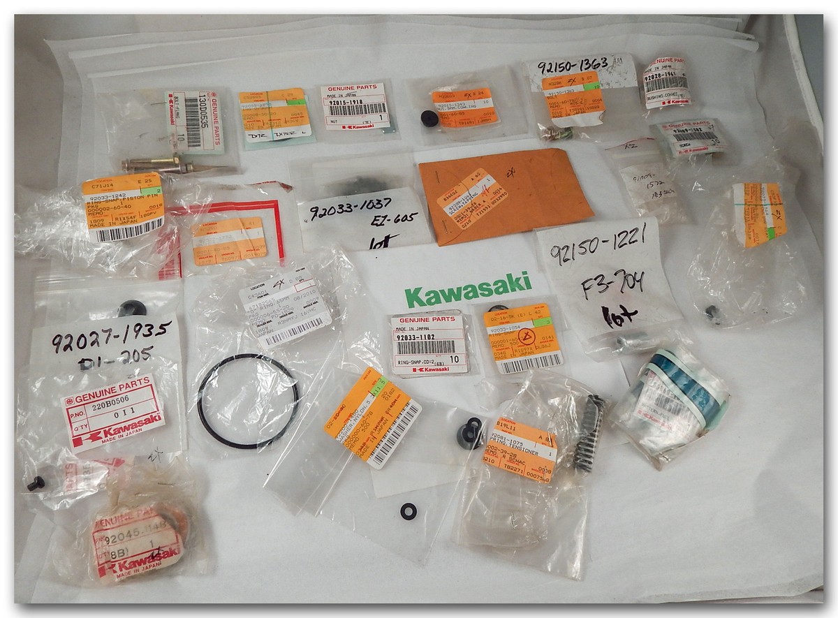 GENUINE KAWASAKI NINJA ZX ZXR OEM NOS PARTS LOT SCREWS BEARINGS