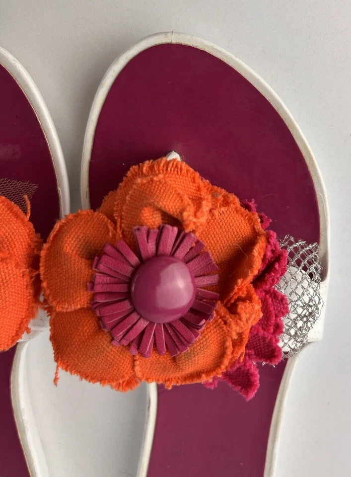 Stuart Weitzman Floral Fabric Flower & Rubber Flip Flop Sandal Women's Size 7 - image 2 of 4