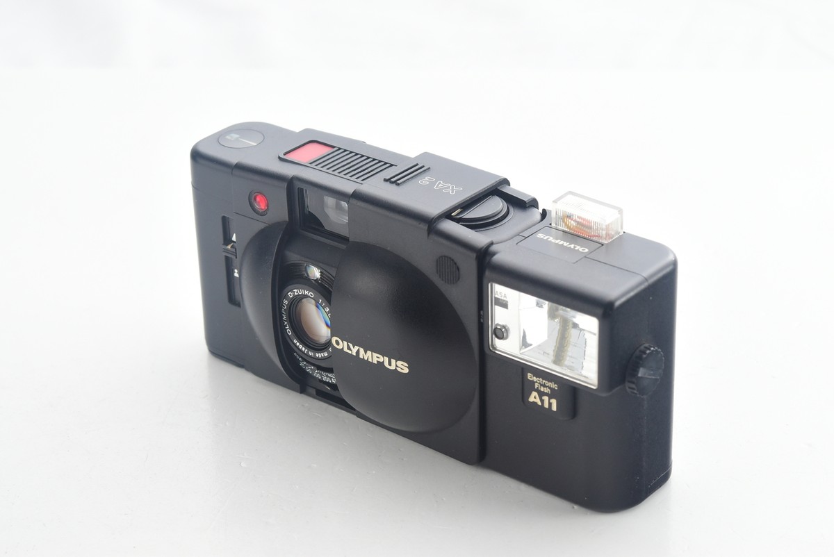 Olympus XA2 フィルムカメラ A11フラッシュ付き New light shiels [Near MINT] Olympus XA2 Point Shoot Film