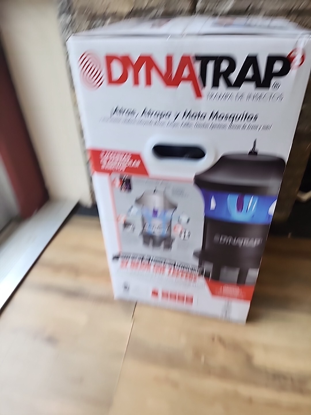 DynaTrap 3 DT1100 Insect Trap 1/2 Acre Coverage Black Outdoor UV 2 Extra Bulbs