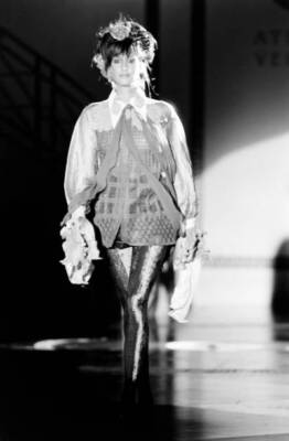 Yasmeen Ghauri model in a Atelier Versace fashion show 1993 Old Photo 5