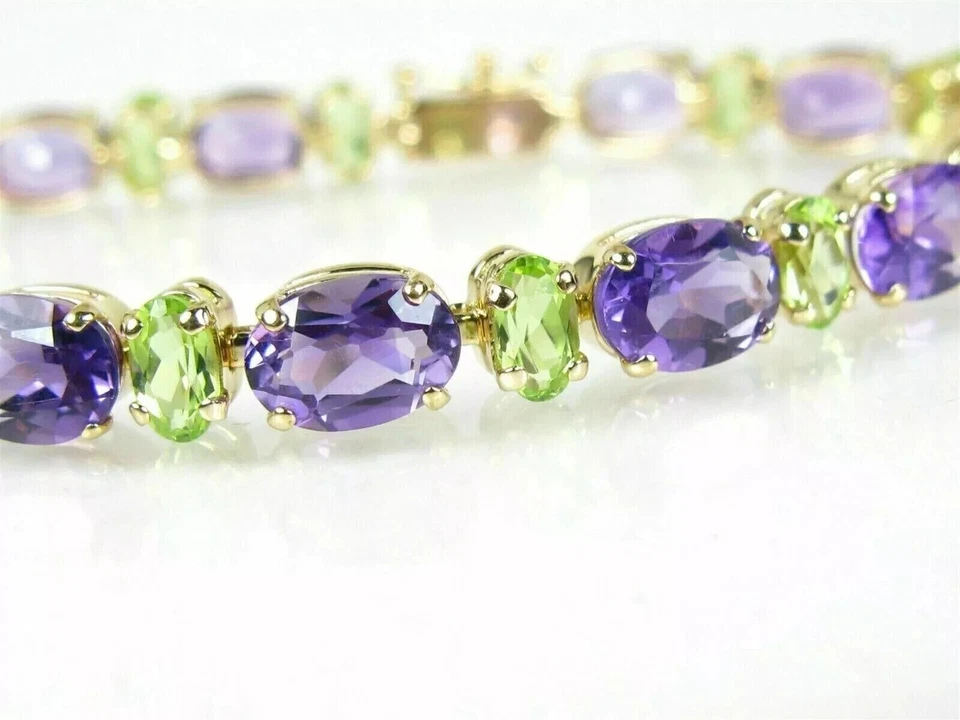 Brazalete Tenis 12 Ct Ovalado Creado en Laboratorio Amatista-Peridoto Chapado en Oro Amarillo 14K Foto 2 de 4