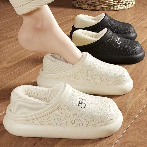 Home Women's Warm Anti-Slip Lightweight Black Embroidered Toe Full Coverage Bear  | ChicGrl main image 1