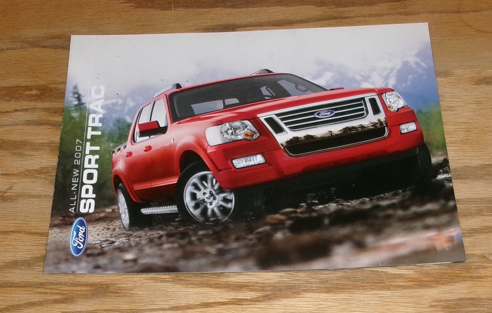 Original 2007 Ford Sport Trac Sales Brochure Folder 07 XLT Limited