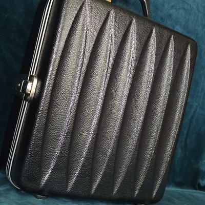 Vtg Portable Pub Travel Bar Set by Londonaire Limited Mcm Bakelite Cocktail Case