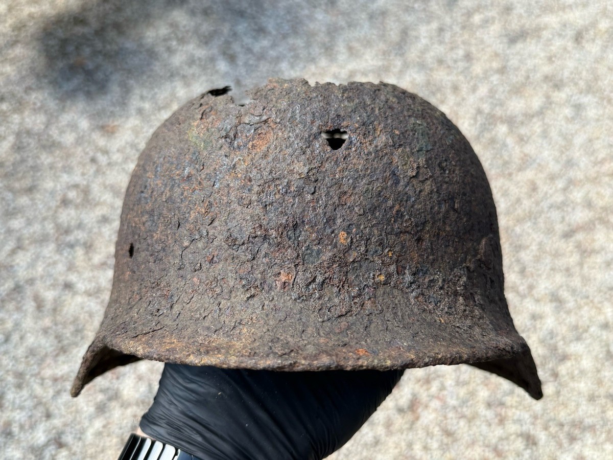 WW2 original German Helmet M40 size 66 from Kurland battlefield