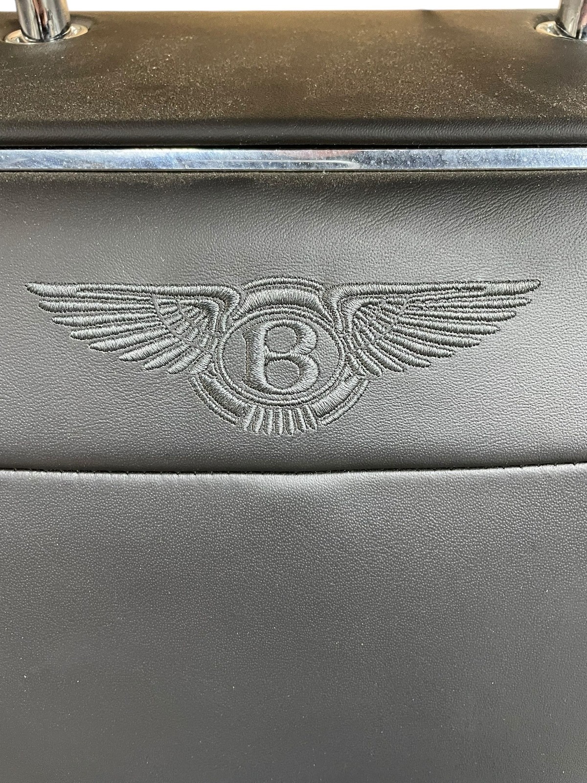2015-2020 BENTLEY BENTAYGA Front Left Seat Assy Complete Beluga BB Black Leather
