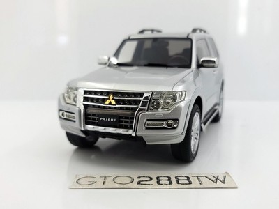 Motorhelix MH 1:18 scale Mitsubishi Pajero 2017 V87(3 Doors) Cool