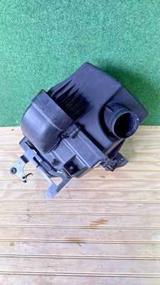 2016-2018 Jeep Cherokee Air Filter Housing Engine Cleaner Box 68290594AB
