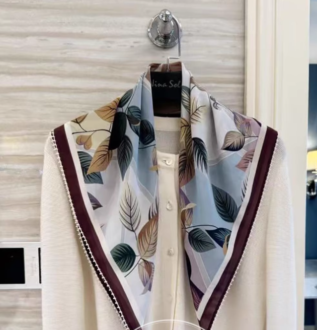 100% Silk Mulberry Pink Totem Print Square Scarf 66x66cm Wrap Shawl Bandana