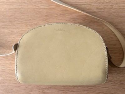 APC Schultertasche SacDemi-LuneMini gelb 