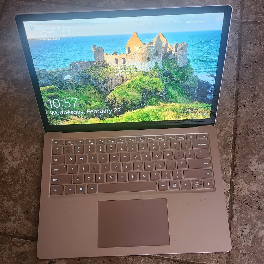 Microsoft Surface Laptop 本体 Amazon.co.jp: マイクロソフト Surface Laptop（第 7 世代