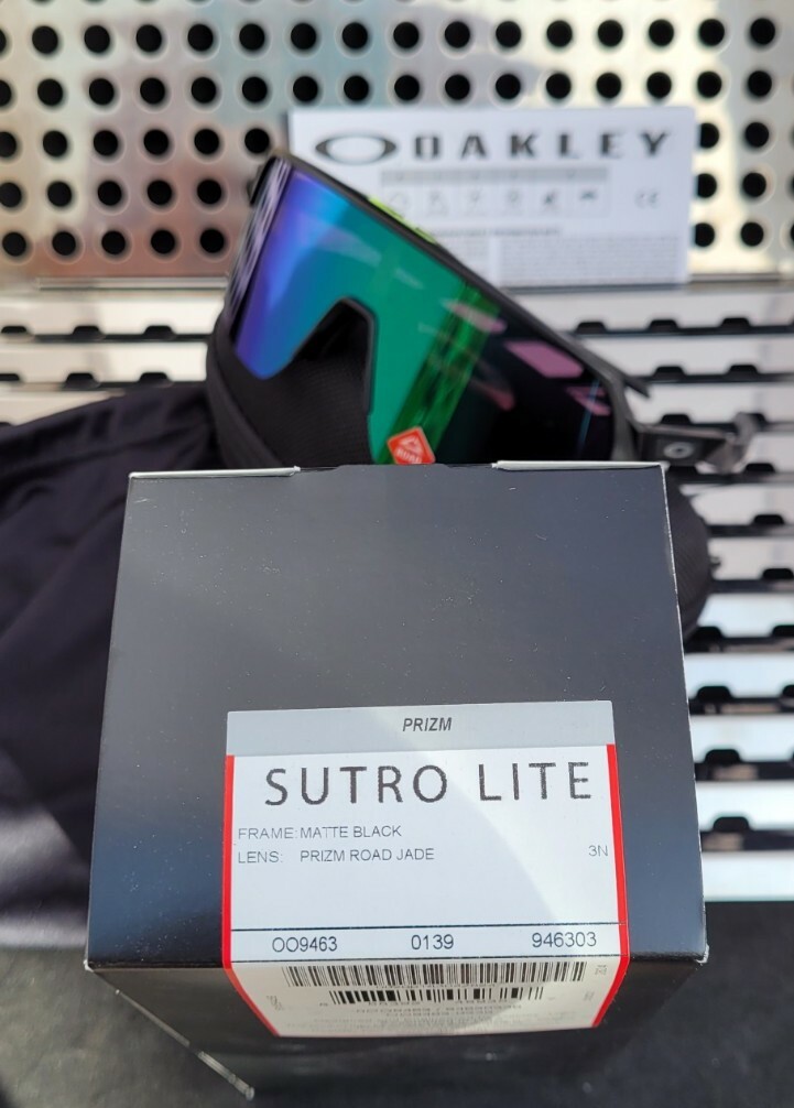 New Oakley SUTRO LITE 9463-0339 Sunglasses Matte Black w New Oakley SUTRO LITE 9463-0339 Sunglasses Matte Black w