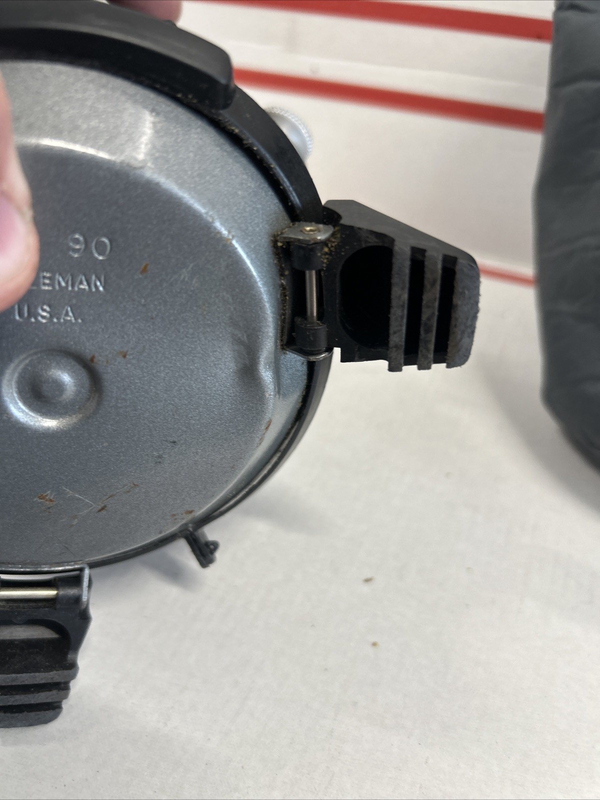 Coleman USMC Peak 1 550B Multi Fuel Stove w/Case —READ—