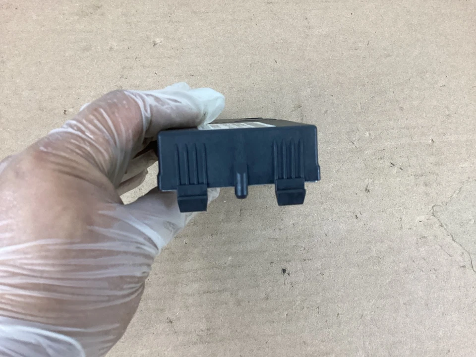 2007-2012 Mercedes Benz GL450 Rear Heated Seat Control Module A2118703885 OEM - Image 3 of 4