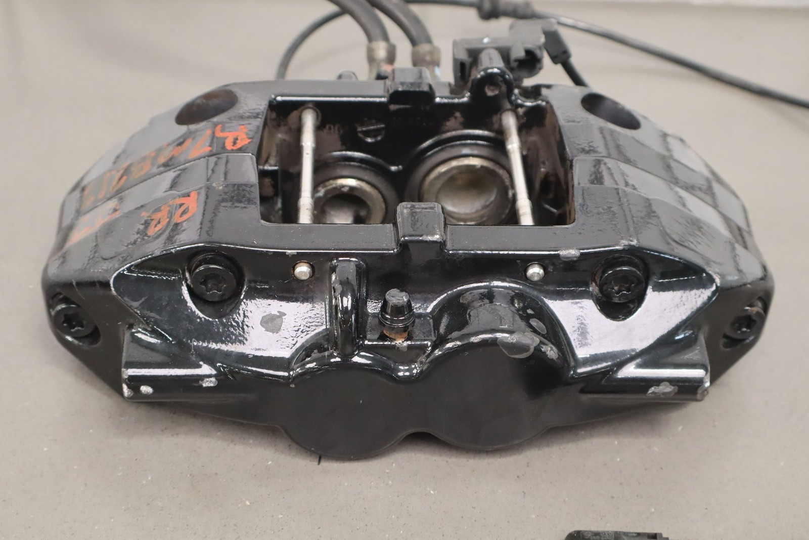 Maybach 57 2007 Rear Right Caliper with pads Black