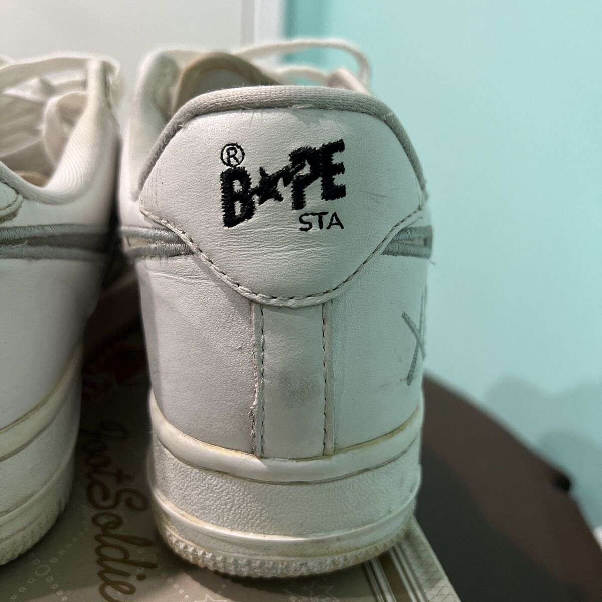 Size 8 - A Bathing Ape Kaws x Bapesta FS-001 Animal Kingdom Size 8 - A Bathing Ape Kaws x Bapesta FS-001 Animal Kingdom