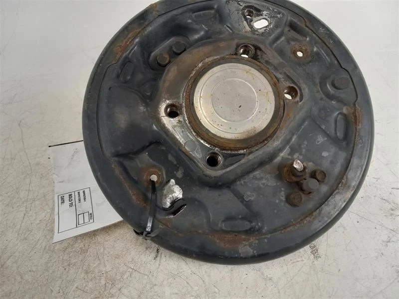 Nissan Sentra 2010 eje trasero derecho nudillo Foto 4 de 4