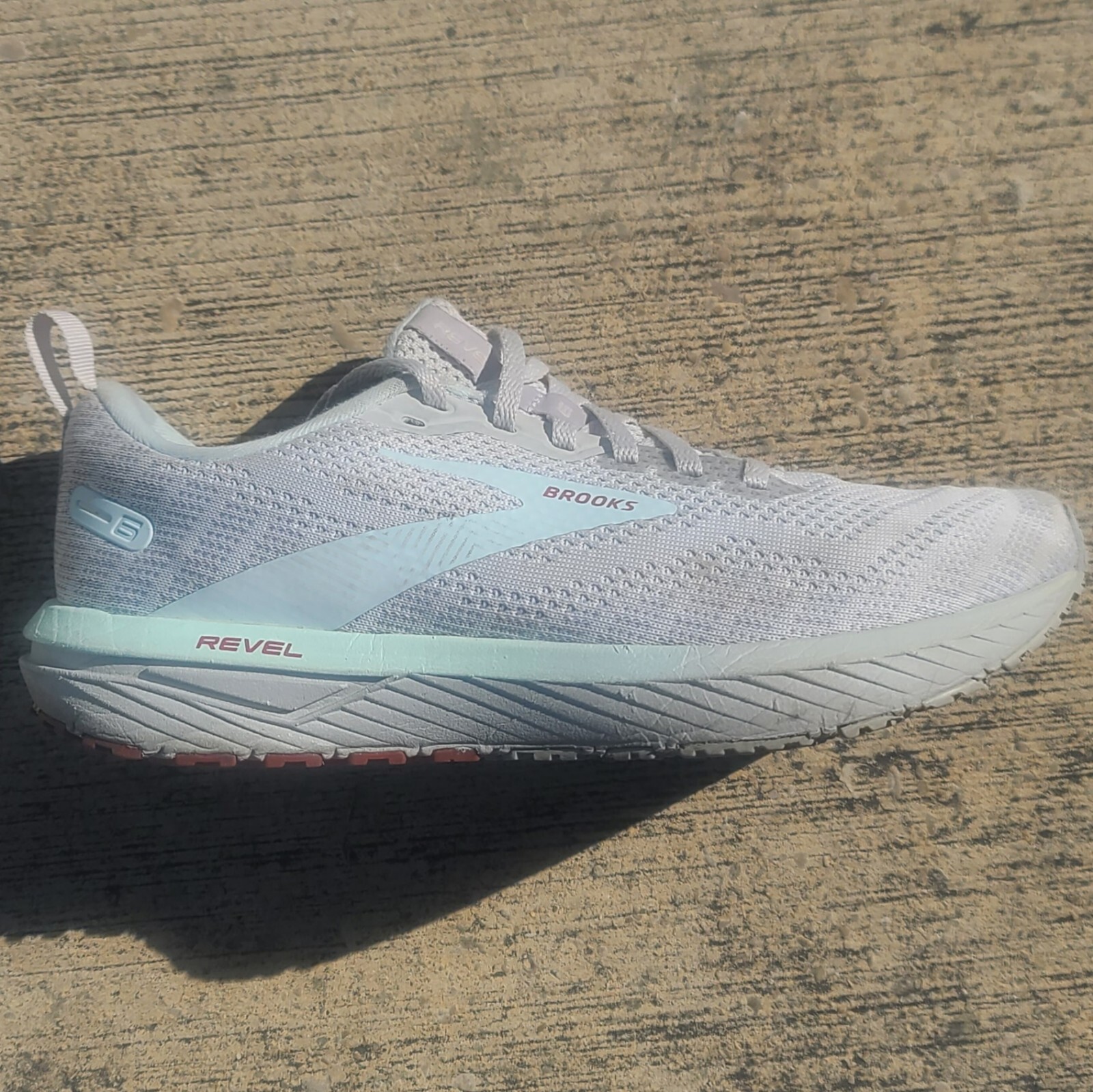 Asics Gel Nimbus 24  Women's Size 7.5 White Silver 1012B201 Running Shoes