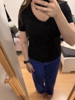 Schwarzes Damen T-Shirt mit V-Ausschnitt und Spitze Gr L Neuwertig