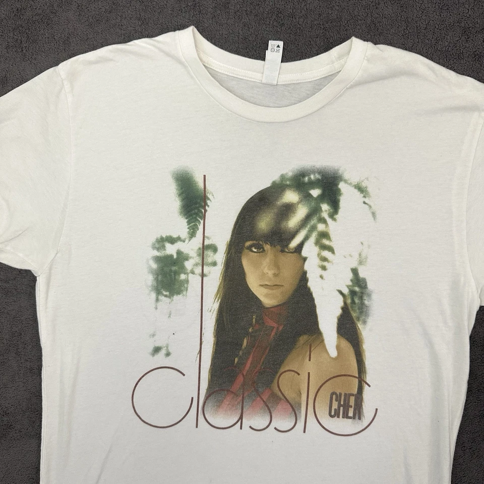 Classic Cher T-Shirt Large MGM National Harbor 2017 Tour White Graphic Concert - Image 2 of 4