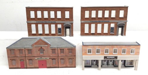 Edificios de resina surtidos escala HO Bachmann: 35001, 35005, 35007 [4] EX | Condition: Used