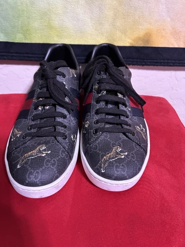 Gucci Tiger Ace GG Supreme noir, blanc taille US8 prix de détail 750,