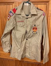Official Boy Scouts of America tan uniform shirt Size 16 With Patches