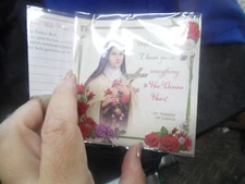 Vintage St Therese of Lisieux  medal relic & prayer  NEW 