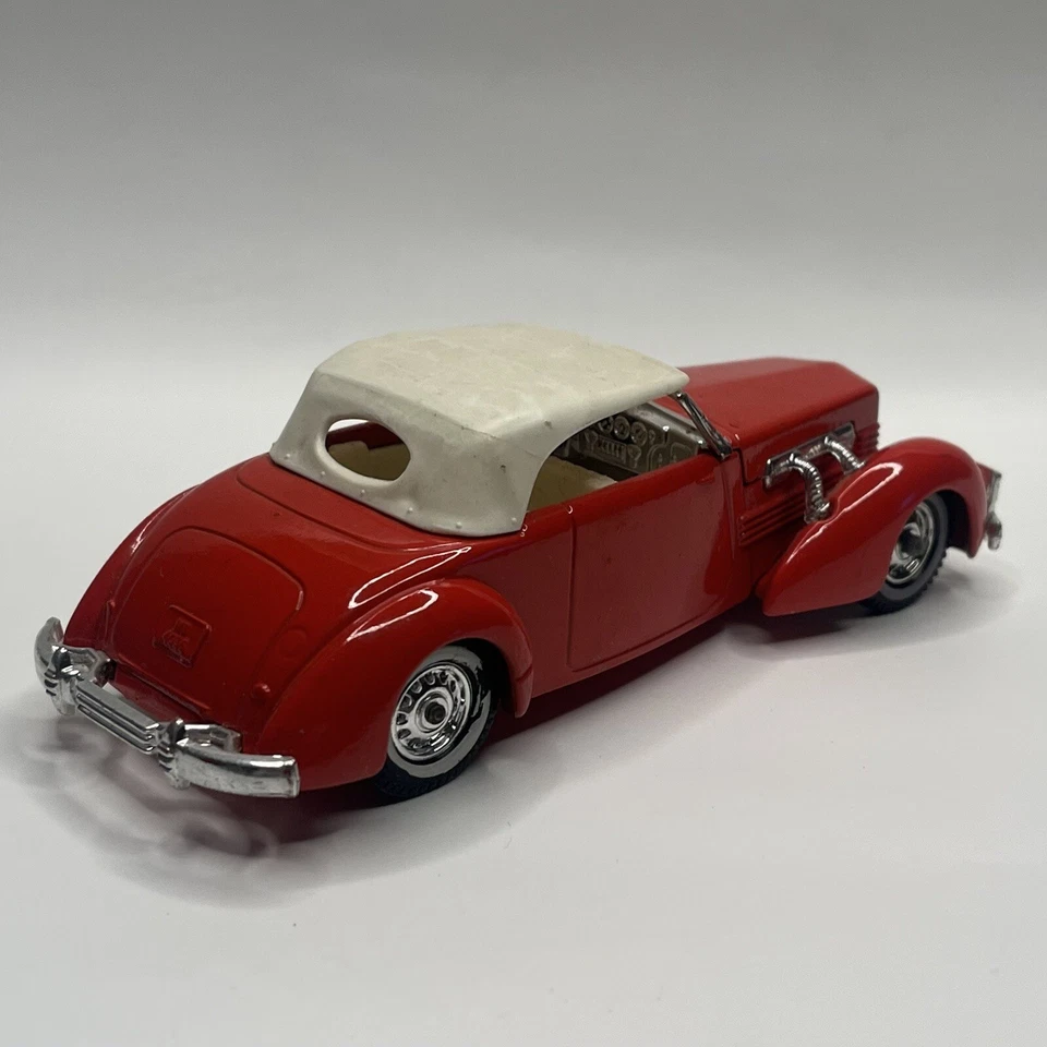 1978 | Matchbox - 1937 Cord Model 812 Supercharged Convertible Phaeton Sedan - Image 2 of 3
