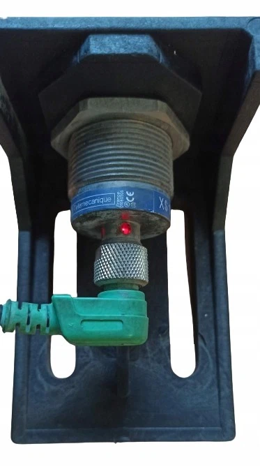 Telemecanique XS1N30PA349D Inductive  - Image 2 of 4