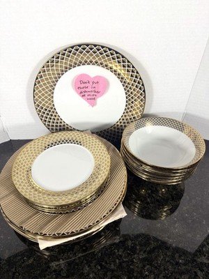 Ciroa Luxe Gold Lattice Porcelain Dinnerware Set 17pc Plates Bowls