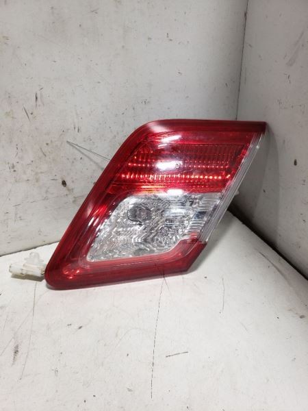 2010-2011 Toyota Camry RH Right Inner Halogen Tail Light OEM Part A0120